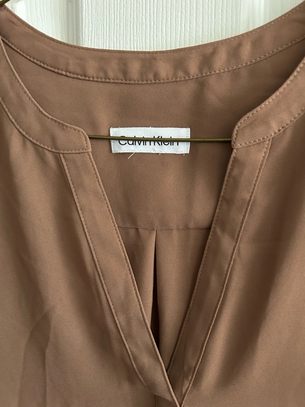 Women's Ruffle Sleeve V-Neck Top - Brown - Picture 2 of 4
